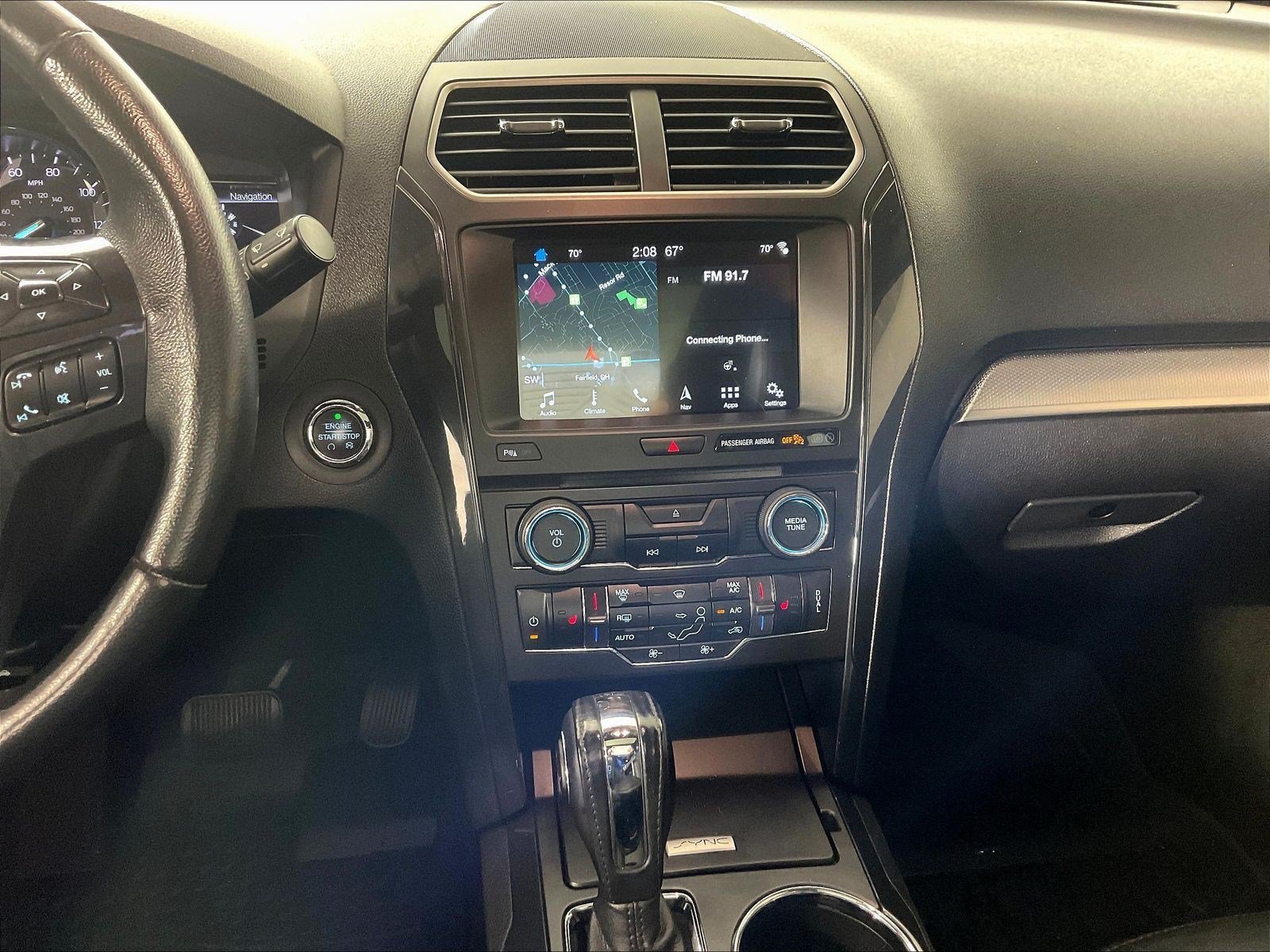 Used 2018 Ford Explorer XLT w/ Equipment Group 202A AWD/4WD image 9