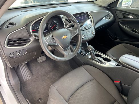 Used 2024 Chevrolet Malibu LT FWD image 13
