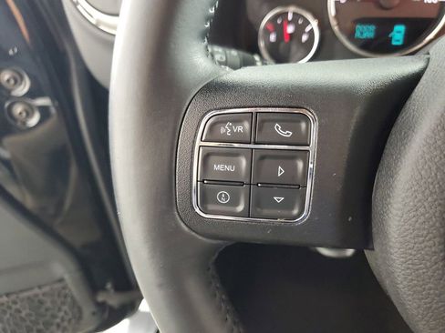 Used 2017 Jeep Wrangler Sahara w/ Connectivity Group image 20