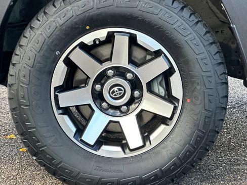 Used 2019 Toyota 4Runner TRD Off-Road image 26