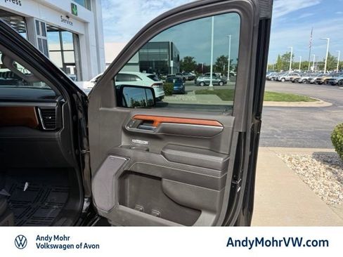 Used 2023 GMC Sierra 1500 Denali w/ Denali Reserve Package AWD/4WD image 19