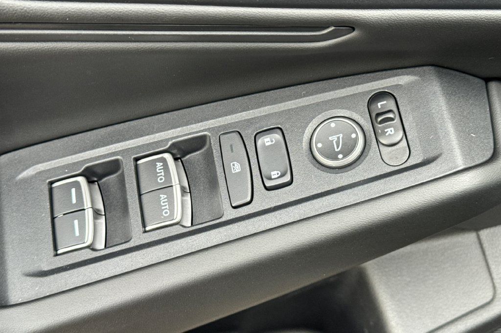 Certified 2023 Honda Accord EX image 16