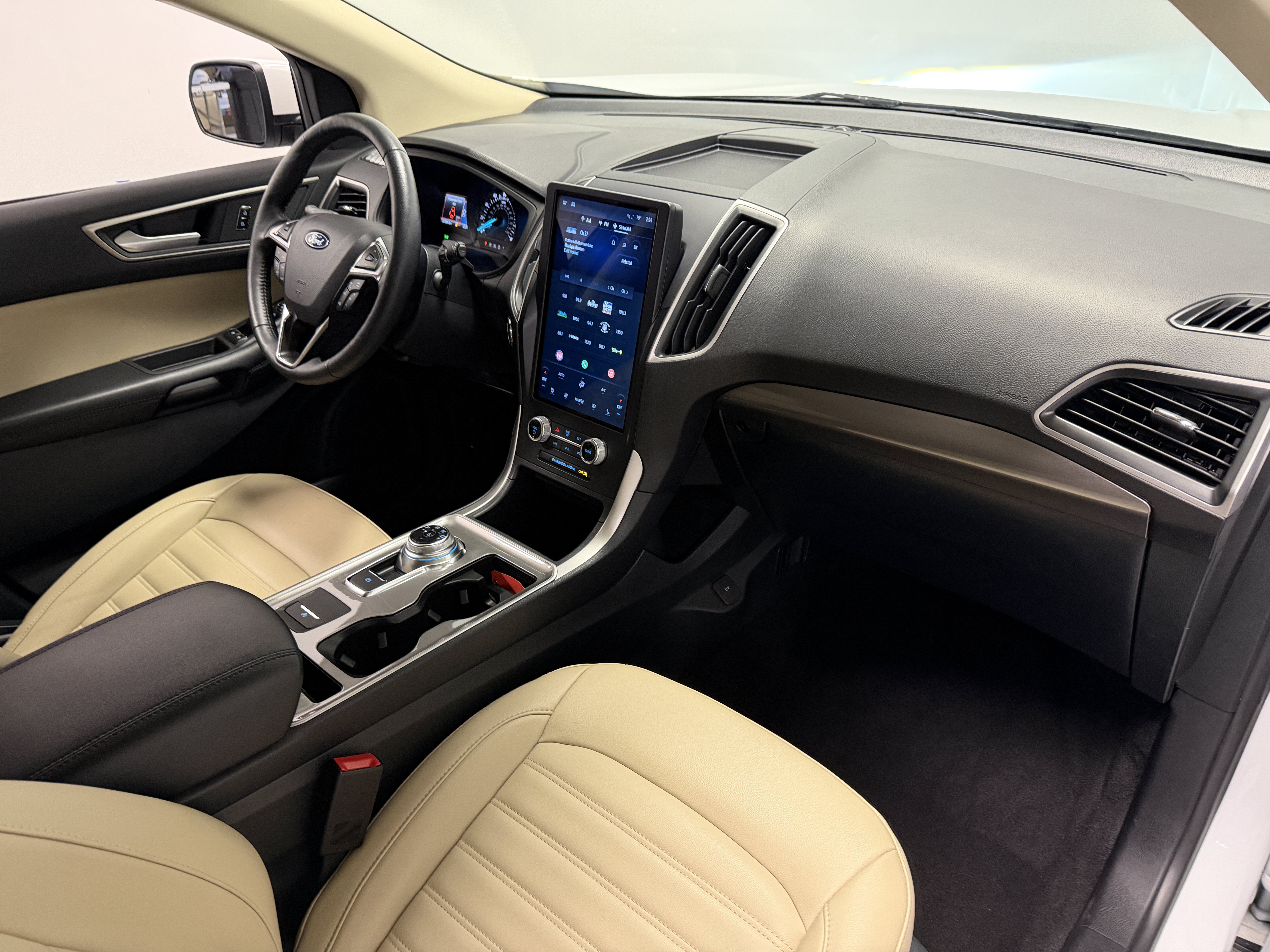 Used 2024 Ford Edge SEL w/ Convenience Package AWD/4WD image 19