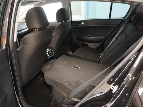 Used 2018 Kia Sportage LX FWD image 19
