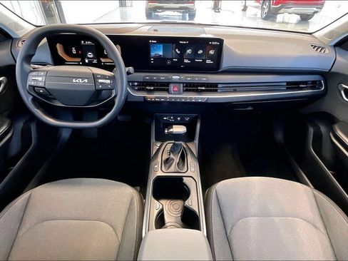 Used 2025 Kia K4 FWD image 14