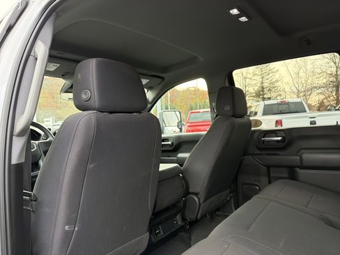 Used 2024 GMC Sierra 2500 Pro w/ Convenience Package image 27