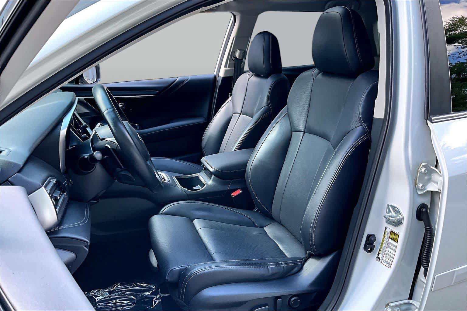 Used 2022 Subaru Outback Limited AWD/4WD image 9
