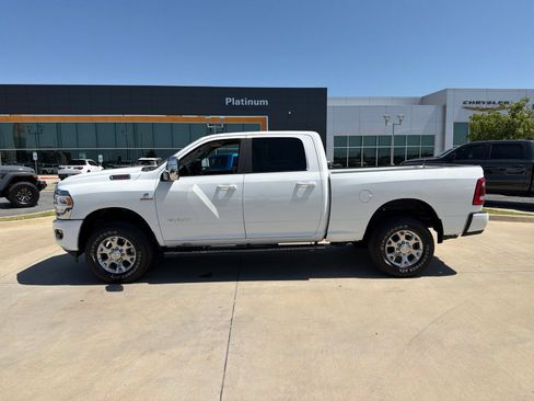 Used 2024 RAM 2500 Laramie AWD/4WD image 2