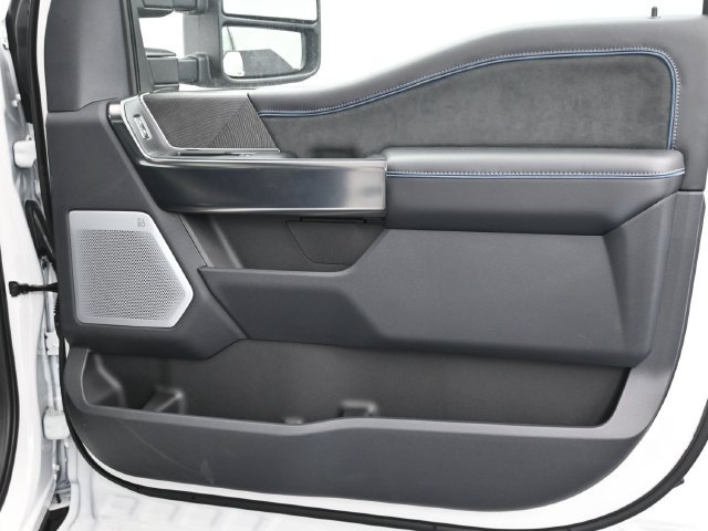 Certified 2025 Ford F250 Platinum AWD/4WD image 10