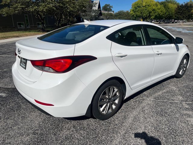 Used 2014 Hyundai Elantra SE w/ Option Group 02 FWD image 3