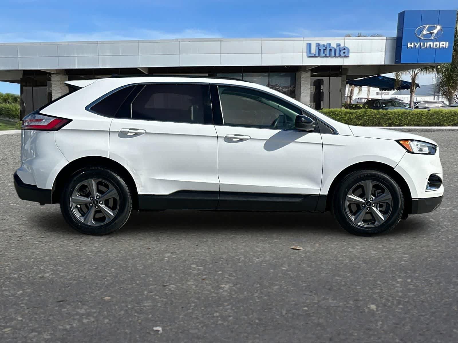 Used 2022 Ford Edge SEL w/ Sport Appearance Package AWD/4WD image 9