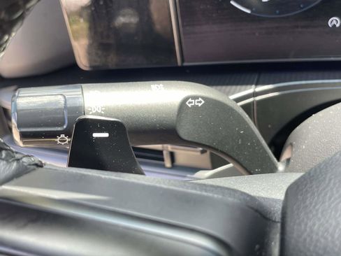 Used 2025 Hyundai Santa Fe Calligraphy FWD image 20