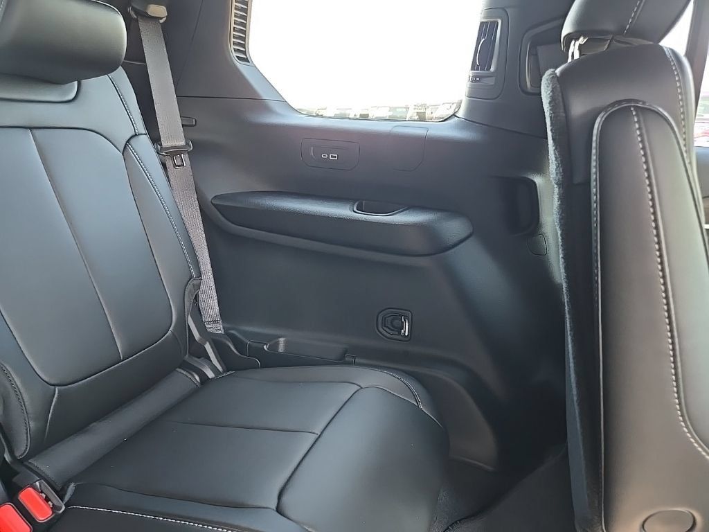 New 2026 Jeep Grand Cherokee L Limited w/ Limited Altitude Package AWD/4WD image 91