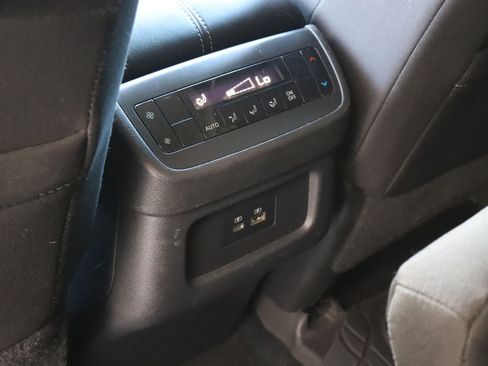 Used 2022 Nissan Pathfinder SV FWD image 20