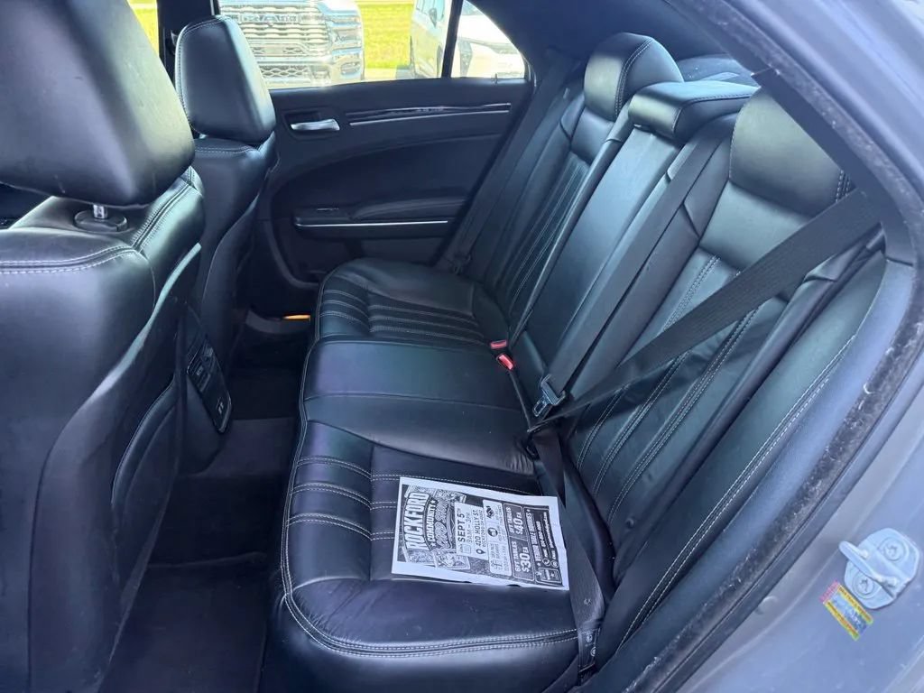Used 2017 Chrysler 300 S AWD/4WD image 15