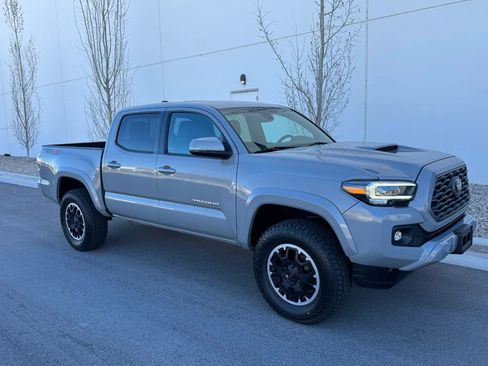 Used 2021 Toyota Tacoma TRD Sport w/ TRD Premium Sport Package image 10