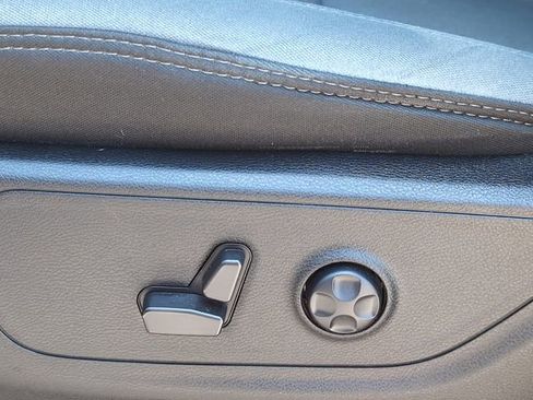 Used 2021 RAM 1500 Big Horn RWD image 14