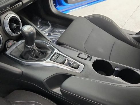 Used 2017 Chevrolet Camaro LT w/ Technology Package RWD image 26