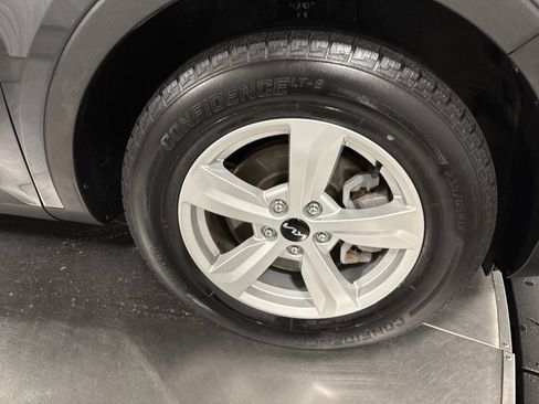 Used 2022 Kia Sorento LX FWD image 13