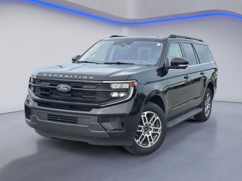 Used 2025 Ford Expedition Max Active AWD/4WD image 2