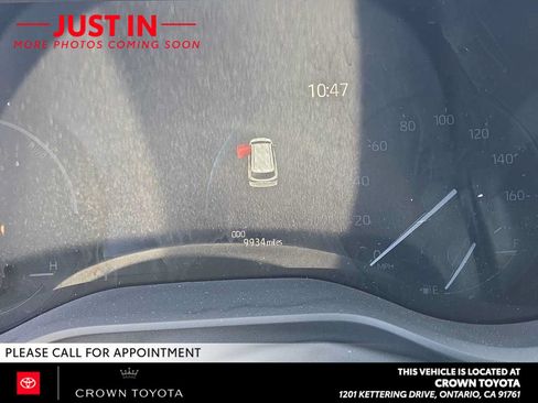 Used 2026 Toyota Sienna XLE FWD image 5