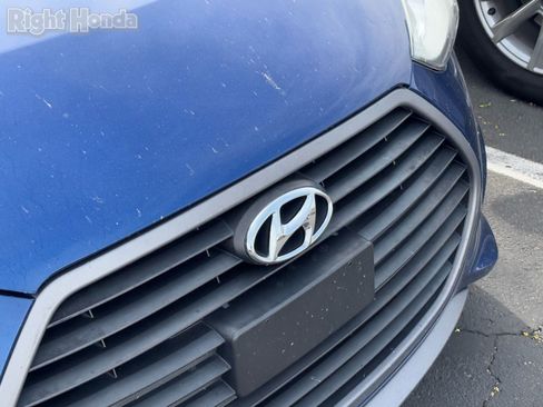 Used 2016 Hyundai Veloster Turbo w/ Option Group 04 image 7