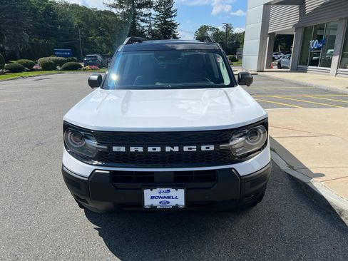 Used 2025 Ford Bronco Sport Outer Banks w/ Outer Banks Tech Package+ AWD/4WD image 2