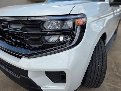 New 2027 Ford Expedition Active RWD image 38