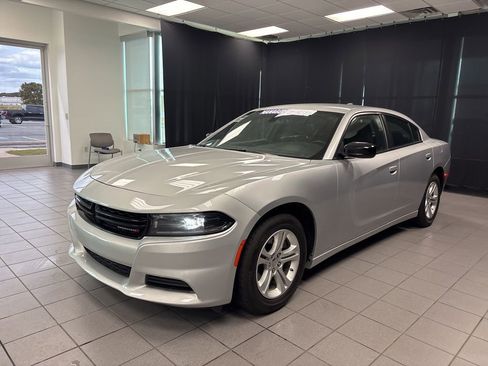Used 2023 Dodge Charger SXT RWD image 7