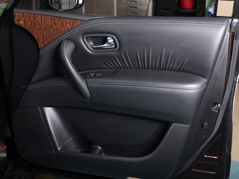 Used 2018 Nissan Armada Platinum image 23