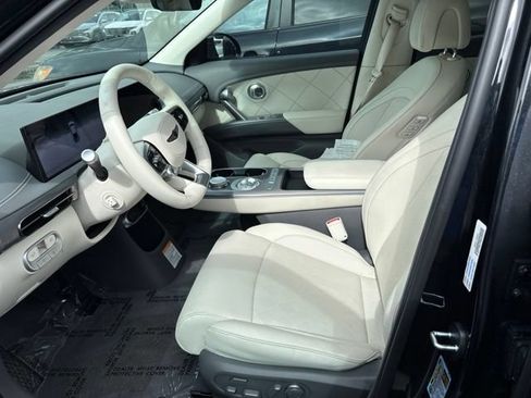 Used 2026 Genesis GV60 Advance AWD/4WD image 6
