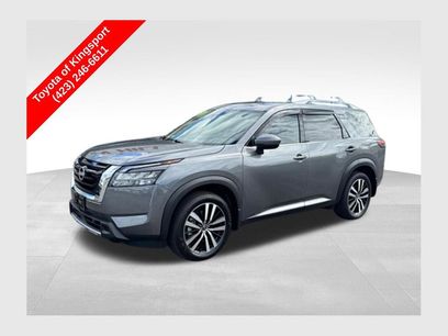 Used 2025 Nissan Pathfinder Platinum w/ Cargo Package