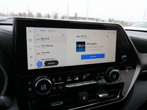 Used 2023 Toyota Highlander Limited image 29