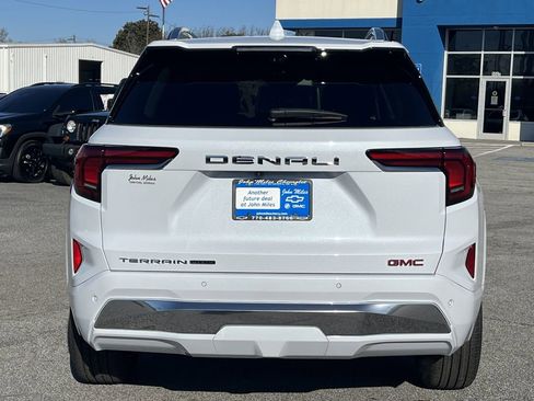 New 2026 GMC Terrain Denali w/ LPO, Floor Liner Package image 22