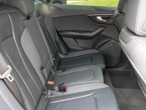 Used 2021 Audi Q8 Premium w/ Convenience Package AWD/4WD image 21