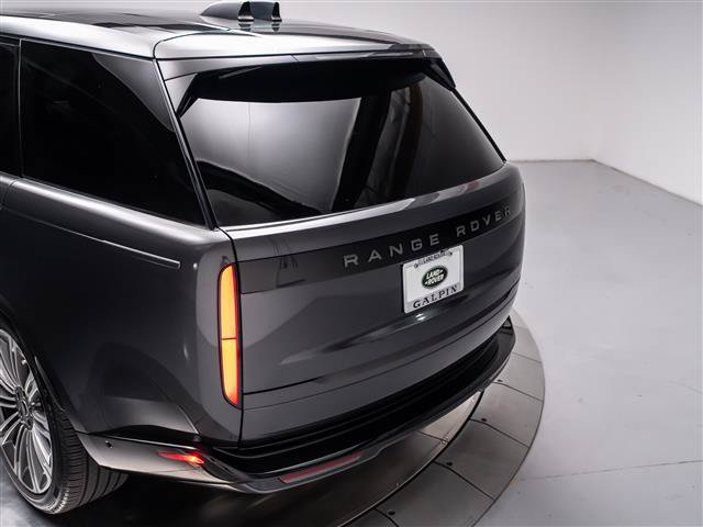 Used 2025 Land Rover Range Rover Long Wheelbase SE AWD/4WD image 30