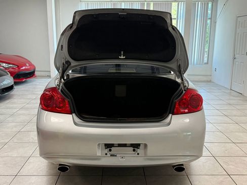 Used 2015 INFINITI Q40 w/ Navigation Package RWD image 19