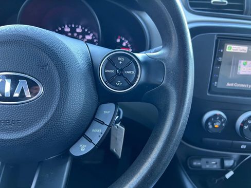 Used 2016 Kia Soul FWD image 21