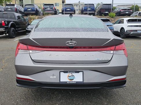 Used 2023 Hyundai Elantra Blue FWD image 6
