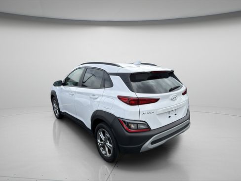 Used 2023 Hyundai Kona SEL AWD/4WD image 2