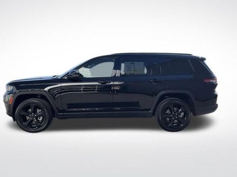 Used 2025 Jeep Grand Cherokee L Altitude AWD/4WD image 12