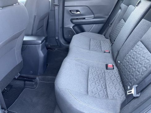 Used 2025 Nissan Kicks SV AWD/4WD image 23