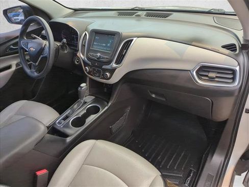 Used 2018 Chevrolet Equinox LS FWD image 24