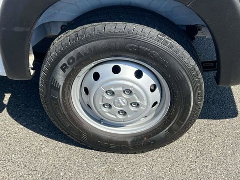 Used 2023 RAM ProMaster 2500 FWD image 9