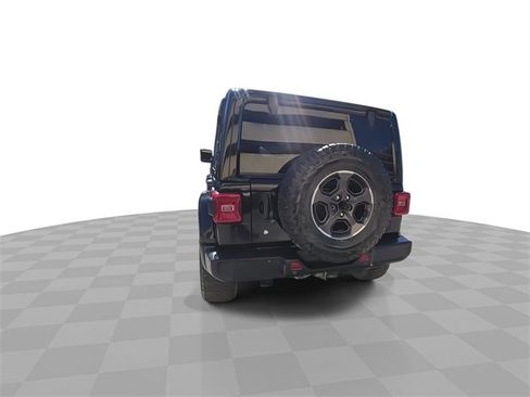 Used 2018 Jeep Wrangler Unlimited Sahara image 7