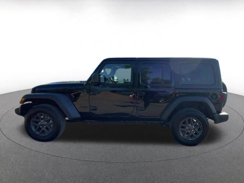 Used 2025 Jeep Wrangler Sport S image 8