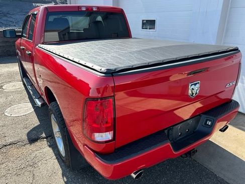 Certified 2017 RAM 1500 Express AWD/4WD image 4