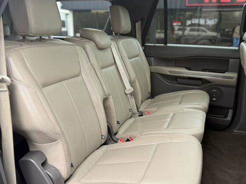 Used 2021 Ford Expedition Max XLT image 12