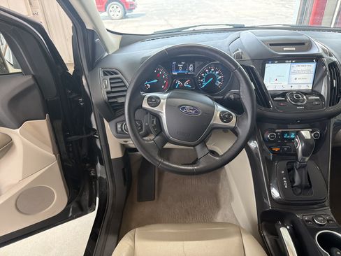 Used 2016 Ford Escape Titanium FWD image 28