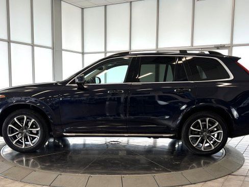 Used 2017 Volvo XC90 T6 Momentum w/ Vision Package AWD/4WD image 4